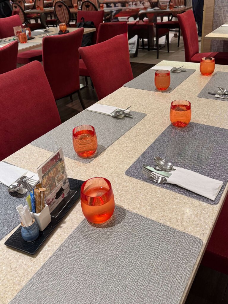 carousel-diningtable2